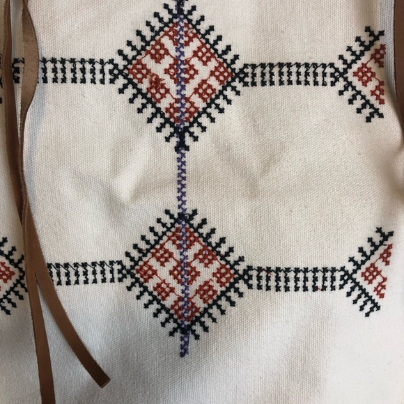 Sole Society Tote Bag NWT This super cute tote bag is veristal. - Picture 11 of 11